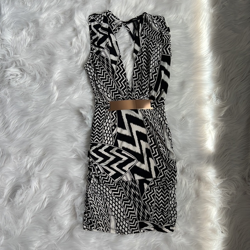 💜Forever 21💜 Deep V Cut Front/Back - Dress - Picture 3 of 4